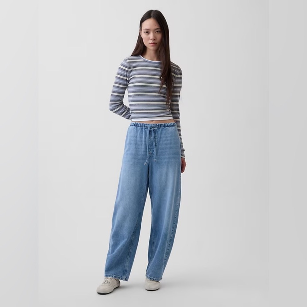NWT! GAP High Rise UltraSoft Easy Barrel Jeans -  🩷